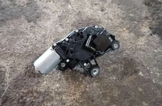 VOLKSWAGEN Golf 4 generation (1997-2006) Silnik wycieraczki tylnej klapy 35105887