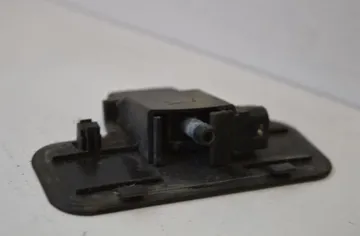 MERCEDES-BENZ E-Class W211/S211 (2002-2009) Dysza do szyby przedniej 2108602047 31903243