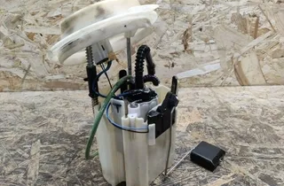 MERCEDES-BENZ C-Class W204/S204/C204 (2004-2015) W Zbiornikowej Pompie Paliwa A2044701294 34672325