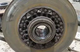 DAF XF (2012-present) Wrzeciono piasty tylnego lewego koła 33916254