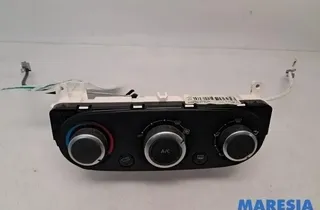 RENAULT Clio 4 generation (2012-2020) Jednostka kontroli klimatu 275101687R,272704701R 30383660