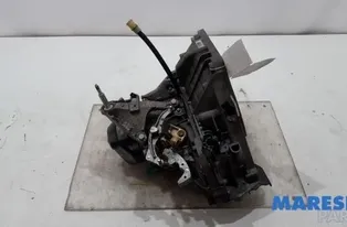 RENAULT Clio 4 generation (2012-2020) Gearbox 320107568R,JH3334,JH3335 33531118