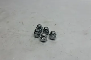 HYUNDAI IONIQ 5 1 generation (2021-2023) Zestaw śrub do kół 35103439