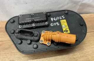 BMW iX3 1 generation (G08) (2020-2024) Skrzynka rozdzielcza zasilania 8856556 35111353