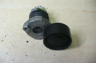 NISSAN Qashqai 2 generation (2013-2023) Napinacz pasa 117506193R 23182326