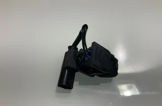 MERCEDES-BENZ E-Class W211/S211 (2002-2009) Dysza do szyby przedniej 29077848