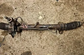 TOYOTA Yaris 2 generation (2005-2012) Steering Rack 34683651