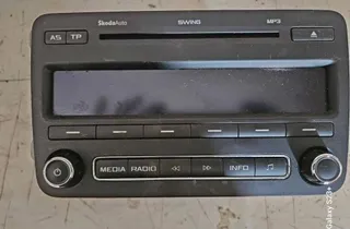 SKODA Fabia 2 generation (2010-2014) Odtwarzacz muzyczny z GPS 5J0035161C,28091572,SKZ4Z7K1205524Y 34744705