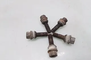 VOLKSWAGEN Transporter T5 (2003-2015) Śruby 35060525