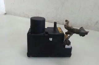 AUDI A6 C4/4A (1994-1997) Central Locking Vacuum Pump 4A0862257F 35092609