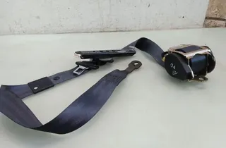 AUDI A8 D2/4D (1994-2002) Front Right Seatbelt 35065196