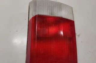AUDI 100 4A/C4 (1990-1994) Światło tylne lewej klapy tylnej 893945093A 30912487