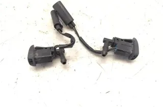 BMW 1 Series E81/E82/E87/E88 (2004-2013) Dysza do szyby przedniej 7110851 31653180