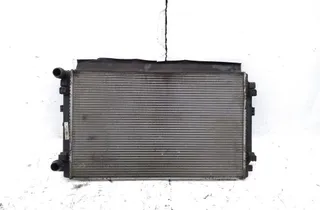 VOLKSWAGEN Passat B8 (2014-2023) Chłodnica klimatyzacji 5Q0121251GD 31856379