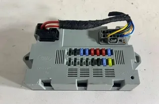 JAGUAR F-Pace 1 generation (2016-2024) Fuse box CPLA14Q073AA,73707520,1812149337 35051360