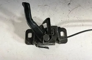 OPEL Astra J (2009-2020) Zamek maski 0101 35052310