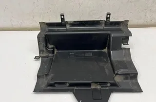 AUDI Radiator air diverter 4KE121293A 35101126