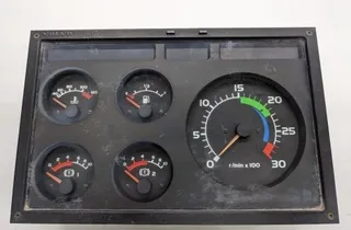 VOLVO FL 6 (1985-2000) Tablica przyrządów 3124924,Ip1118,110008445007 33497115