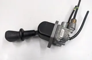 RENAULT TRUCKS Premium (1996-present) Handbrake crane 5010422401,9617230260,Ip1157 33924798