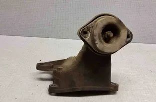 VOLKSWAGEN Passat B7 (2010-2015) Engine Bracket Right Side 8D0399114S 32521199