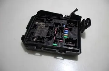 DACIA Logan 2 generation (2013-2020) Engine Control Unit ECU 32927932