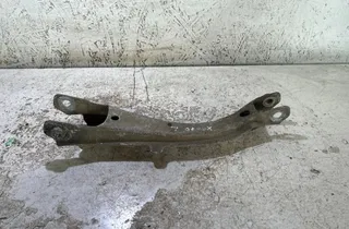 VOLVO XC70 2 generation (2000-2007) Rear Right Arm 35037750