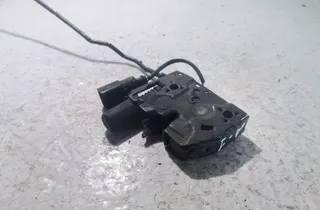 AUDI A1 8X (2010-2020) Blokada bagażnika tylnej klapy 35023883