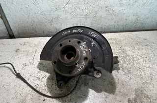 DACIA Duster 1 generation (2010-2017) Front Right Wheel Hub 35005351