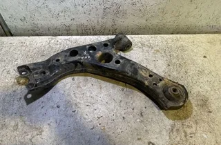 TOYOTA C-HR 1 generation (2016-2023) Przednie wahacze 35026474