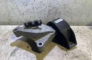RENAULT Clio 4 generation (2012-2020) Front engine mount 113752043R 35029627
