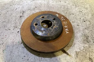 TOYOTA Yaris 4 generation (2020-2023) Przednia prawa tarcza hamulcowa 35042067