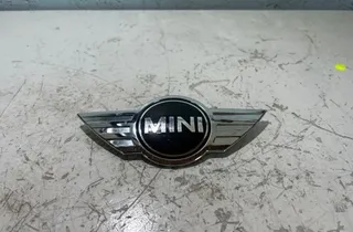MINI Countryman 2 generation (F60) (2016-2024) Car manufacturer's badge NR26440 35004023